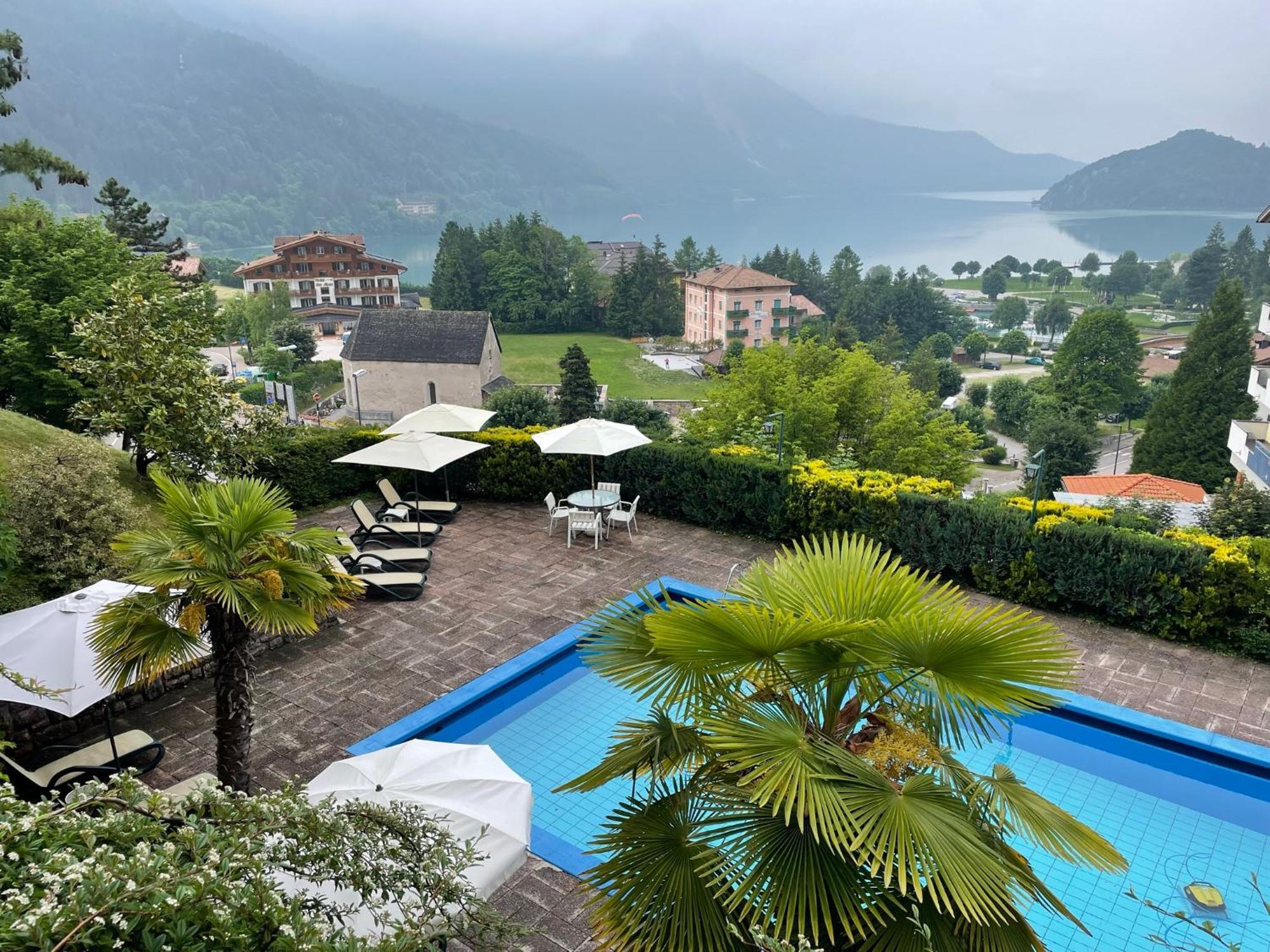 Hotel Miralago Wellness - Adults Only Molveno Eksteriør bilde
