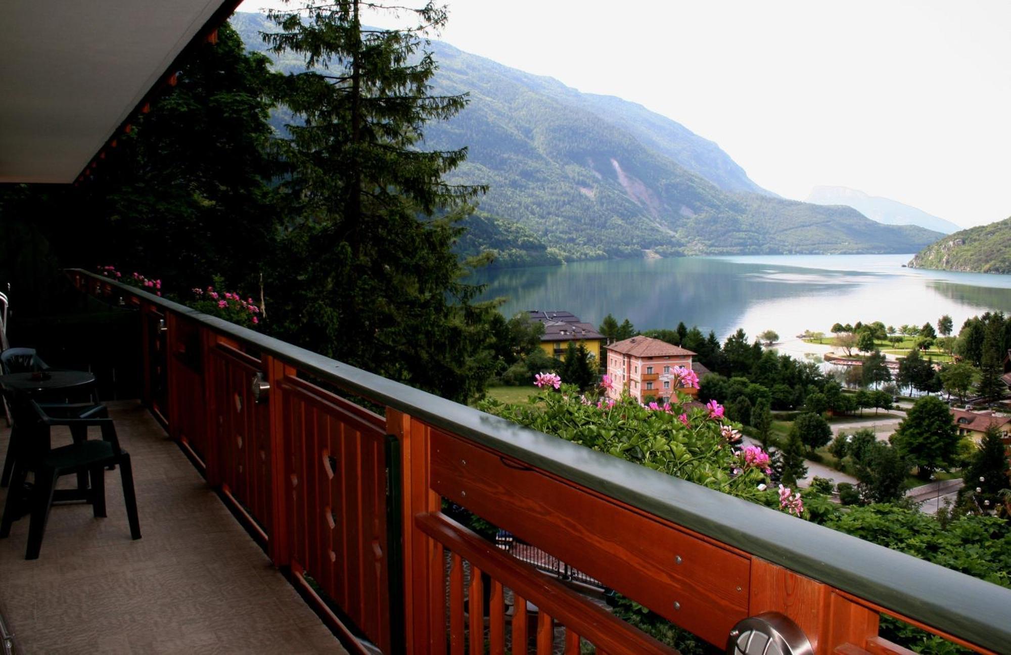 Hotel Miralago Wellness - Adults Only Molveno Eksteriør bilde